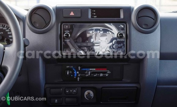 Acheter Import Voiture Toyota Land Cruiser Beige à Import - Dubai, Adamawa Acheter Import Voiture Toyota Land Cruiser Beige à Import - Dubai, Adamawa