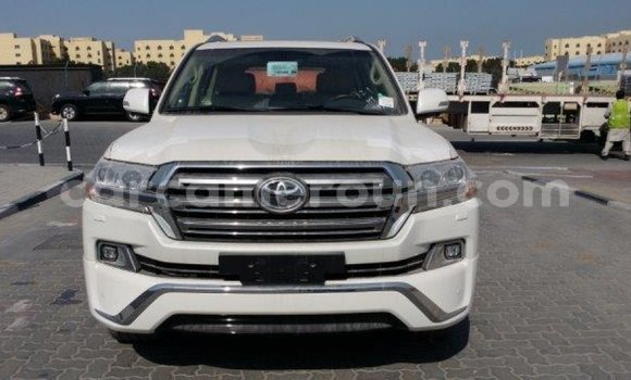 Sayi Imported Toyota Land Cruiser White Mota in Import - Dubai a Adamawa Sayi Imported Toyota Land Cruiser White Mota in Import - Dubai a Adamawa
