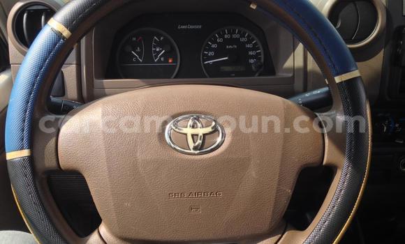 Acheter Occasion Voiture Toyota Land Cruiser Blanc à Yaoundé, Central Cameroon Acheter Occasion Voiture Toyota Land Cruiser Blanc à Yaoundé, Central Cameroon