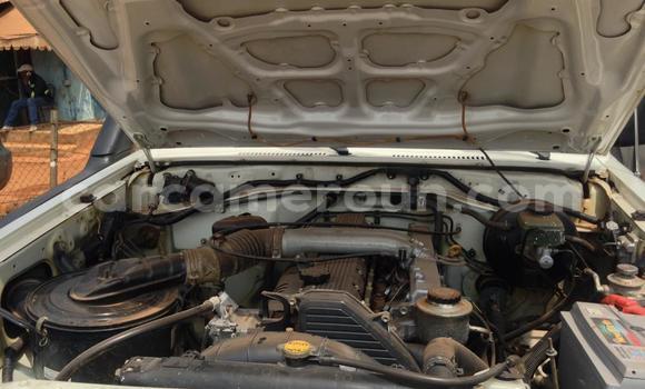 Acheter Occasion Voiture Toyota Land Cruiser Blanc à Yaoundé, Central Cameroon Acheter Occasion Voiture Toyota Land Cruiser Blanc à Yaoundé, Central Cameroon