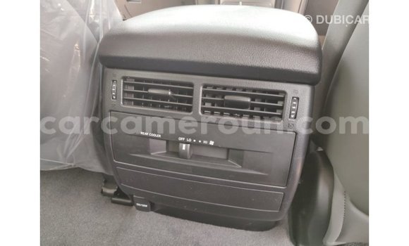 Acheter Import Voiture Toyota Land Cruiser Noir à Import - Dubai, Adamawa Acheter Import Voiture Toyota Land Cruiser Noir à Import - Dubai, Adamawa
