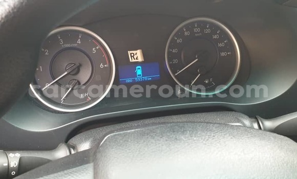 Acheter Occasion Voiture Toyota Hilux Blanc à Yaoundé, Central Cameroon Acheter Occasion Voiture Toyota Hilux Blanc à Yaoundé, Central Cameroon