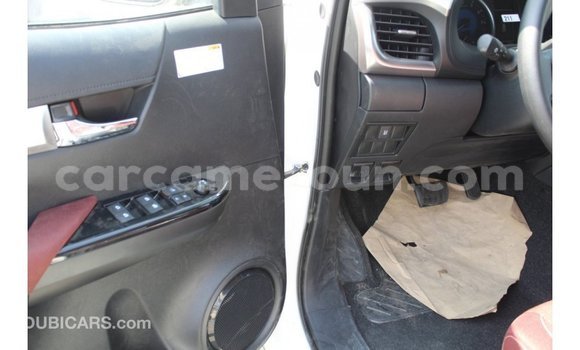 Acheter Import Voiture Toyota Hilux Blanc à Import - Dubai, Adamawa Acheter Import Voiture Toyota Hilux Blanc à Import - Dubai, Adamawa