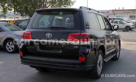 Acheter Import Voiture Toyota Land Cruiser Noir à Import - Dubai, Adamawa Acheter Import Voiture Toyota Land Cruiser Noir à Import - Dubai, Adamawa