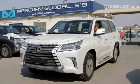 Sayi Imported Lexus LX White Mota in Import - Dubai a Adamawa Sayi Imported Lexus LX White Mota in Import - Dubai a Adamawa