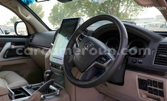 Sayi Imported Toyota Land Cruiser White Mota in Import - Dubai a Adamawa Sayi Imported Toyota Land Cruiser White Mota in Import - Dubai a Adamawa