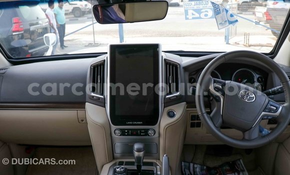 Sayi Imported Toyota Land Cruiser White Mota in Import - Dubai a Adamawa Sayi Imported Toyota Land Cruiser White Mota in Import - Dubai a Adamawa