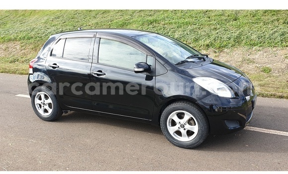 Acheter Import Voiture Toyota Yaris Noir à Yaoundé, Central Cameroon Acheter Import Voiture Toyota Yaris Noir à Yaoundé, Central Cameroon