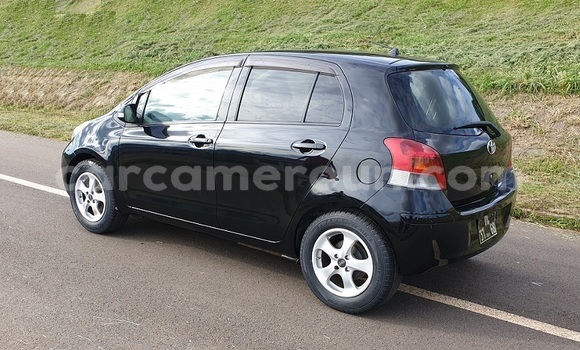 Acheter Import Voiture Toyota Yaris Noir à Yaoundé, Central Cameroon Acheter Import Voiture Toyota Yaris Noir à Yaoundé, Central Cameroon