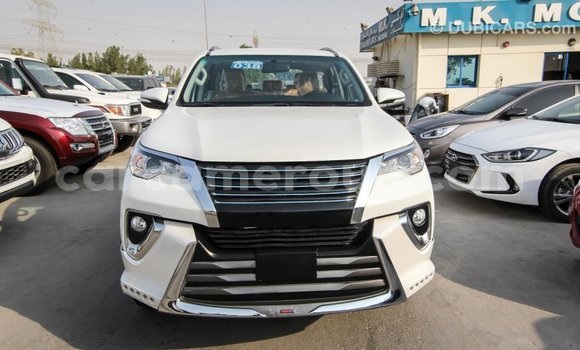 Acheter Import Voiture Toyota Fortuner Blanc à Import - Dubai, Adamawa Acheter Import Voiture Toyota Fortuner Blanc à Import - Dubai, Adamawa