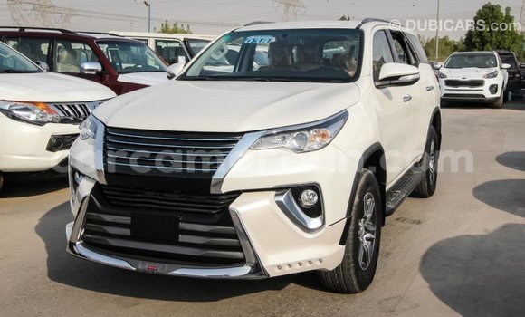Acheter Import Voiture Toyota Fortuner Blanc à Import - Dubai, Adamawa Acheter Import Voiture Toyota Fortuner Blanc à Import - Dubai, Adamawa