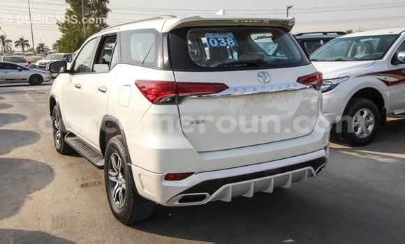 Acheter Import Voiture Toyota Fortuner Blanc à Import - Dubai, Adamawa Acheter Import Voiture Toyota Fortuner Blanc à Import - Dubai, Adamawa