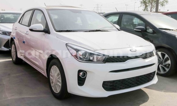Acheter Import Voiture Kia Rio Blanc à Import - Dubai, Adamawa Acheter Import Voiture Kia Rio Blanc à Import - Dubai, Adamawa