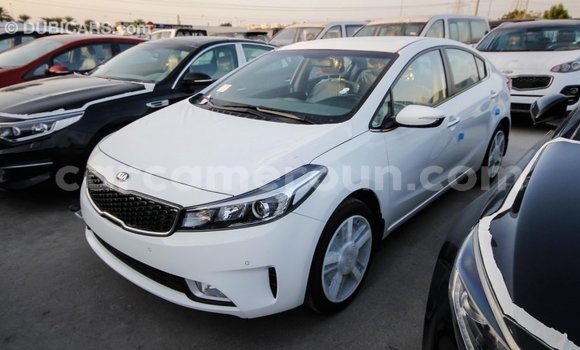 Acheter Import Voiture Kia Cerato Blanc à Import - Dubai, Adamawa Acheter Import Voiture Kia Cerato Blanc à Import - Dubai, Adamawa