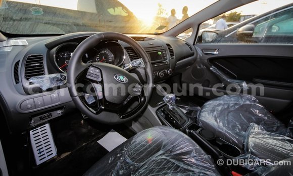 Acheter Import Voiture Kia Cerato Blanc à Import - Dubai, Adamawa Acheter Import Voiture Kia Cerato Blanc à Import - Dubai, Adamawa