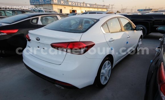 Acheter Import Voiture Kia Cerato Blanc à Import - Dubai, Adamawa Acheter Import Voiture Kia Cerato Blanc à Import - Dubai, Adamawa