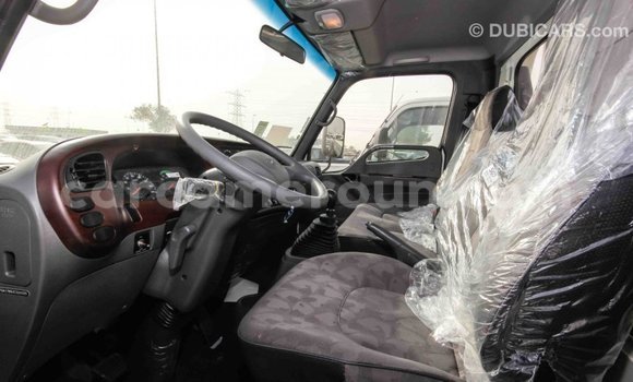 Acheter Import Voiture Hyundai Accent Blanc à Import - Dubai, Adamawa Acheter Import Voiture Hyundai Accent Blanc à Import - Dubai, Adamawa