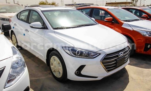Sayi Imported Hyundai Elantra White Mota in Import - Dubai a Adamawa Sayi Imported Hyundai Elantra White Mota in Import - Dubai a Adamawa