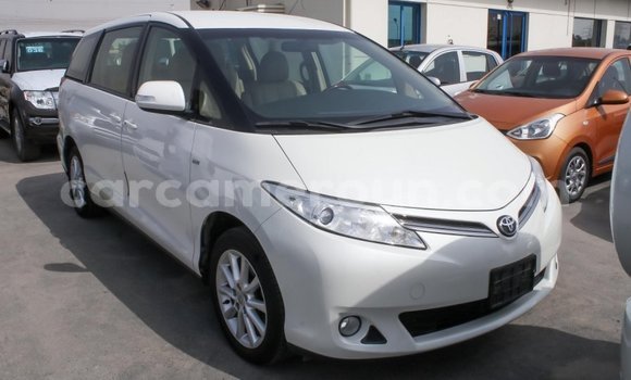 Acheter Import Voiture Toyota Previa Blanc à Import - Dubai, Adamawa Acheter Import Voiture Toyota Previa Blanc à Import - Dubai, Adamawa