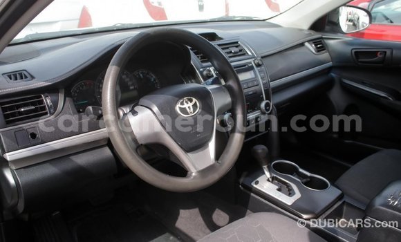 Acheter Import Voiture Toyota Camry Blanc à Import - Dubai, Adamawa Acheter Import Voiture Toyota Camry Blanc à Import - Dubai, Adamawa