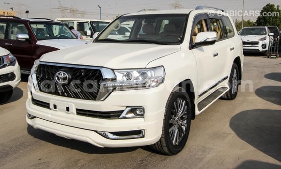 Buy Import Toyota Land Cruiser White Car in Import - Dubai in Adamawa Buy Import Toyota Land Cruiser White Car in Import - Dubai in Adamawa