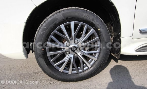 Buy Import Toyota Land Cruiser White Car in Import - Dubai in Adamawa Buy Import Toyota Land Cruiser White Car in Import - Dubai in Adamawa