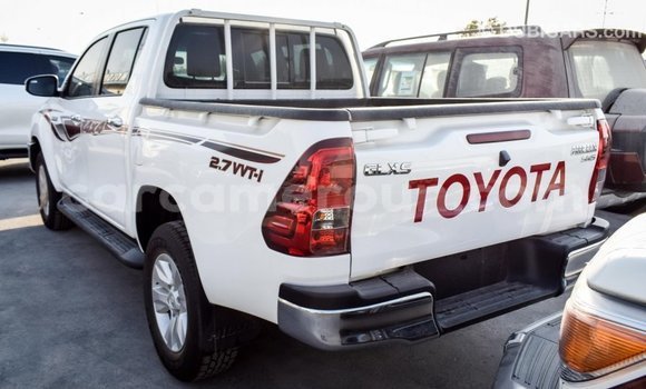 Buy Import Toyota Hilux White Car in Import - Dubai in Adamawa Buy Import Toyota Hilux White Car in Import - Dubai in Adamawa