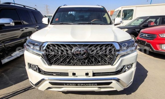 Sayi Imported Toyota Land Cruiser White Mota in Import - Dubai a Adamawa Sayi Imported Toyota Land Cruiser White Mota in Import - Dubai a Adamawa