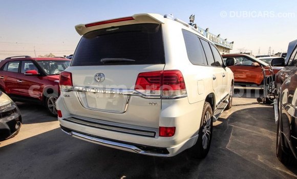 Sayi Imported Toyota Land Cruiser White Mota in Import - Dubai a Adamawa Sayi Imported Toyota Land Cruiser White Mota in Import - Dubai a Adamawa