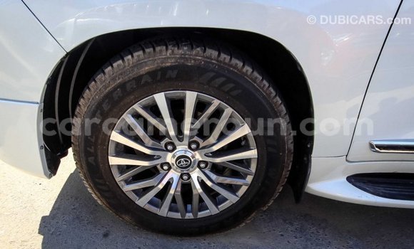 Sayi Imported Toyota Land Cruiser White Mota in Import - Dubai a Adamawa Sayi Imported Toyota Land Cruiser White Mota in Import - Dubai a Adamawa