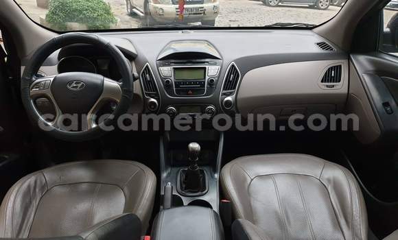 Sayi Na hannu Hyundai ix35 Black Mota in Douala a Ƙasar Kamaru Sayi Na hannu Hyundai ix35 Black Mota in Douala a Ƙasar Kamaru