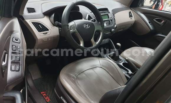 Sayi Na hannu Hyundai ix35 Black Mota in Douala a Ƙasar Kamaru Sayi Na hannu Hyundai ix35 Black Mota in Douala a Ƙasar Kamaru