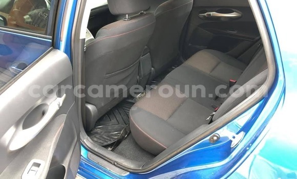 Sayi Na hannu Toyota Auris Blue Mota in Douala a Ƙasar Kamaru Sayi Na hannu Toyota Auris Blue Mota in Douala a Ƙasar Kamaru