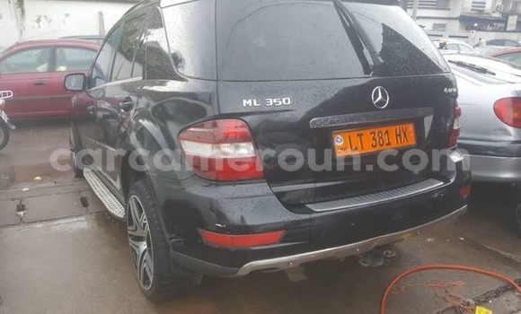 Sayi Na hannu Mercedes‒Benz ML–Class Black Mota in Douala a Ƙasar Kamaru Sayi Na hannu Mercedes‒Benz ML–Class Black Mota in Douala a Ƙasar Kamaru