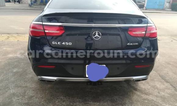 Sayi Na hannu Mercedes‒Benz GLE Black Mota in Douala a Ƙasar Kamaru Sayi Na hannu Mercedes‒Benz GLE Black Mota in Douala a Ƙasar Kamaru