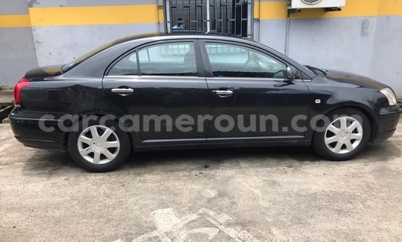 Sayi Na hannu Toyota Avensis Black Mota in Douala a Ƙasar Kamaru Sayi Na hannu Toyota Avensis Black Mota in Douala a Ƙasar Kamaru