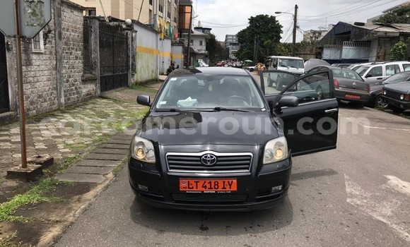 Sayi Na hannu Toyota Avensis Black Mota in Douala a Ƙasar Kamaru Sayi Na hannu Toyota Avensis Black Mota in Douala a Ƙasar Kamaru