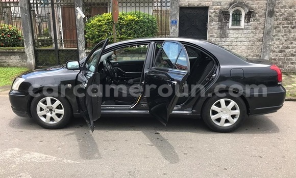 Sayi Na hannu Toyota Avensis Black Mota in Douala a Ƙasar Kamaru Sayi Na hannu Toyota Avensis Black Mota in Douala a Ƙasar Kamaru