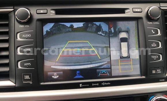 Sayi Na hannu Toyota Highlander Black Mota in Douala a Ƙasar Kamaru Sayi Na hannu Toyota Highlander Black Mota in Douala a Ƙasar Kamaru