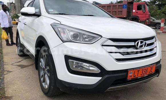 Sayi Na hannu Hyundai Santa Fe White Mota in Douala a Ƙasar Kamaru Sayi Na hannu Hyundai Santa Fe White Mota in Douala a Ƙasar Kamaru