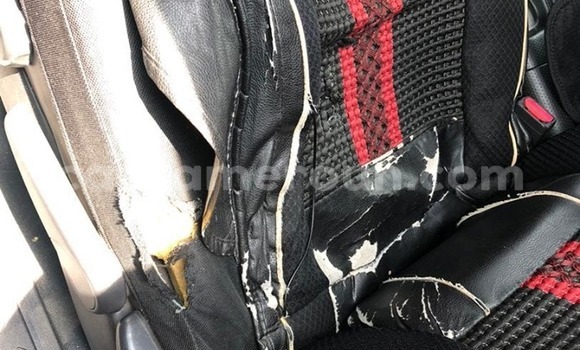 Sayi Na hannu Toyota FJ Cruiser Blue Mota in Douala a Ƙasar Kamaru Sayi Na hannu Toyota FJ Cruiser Blue Mota in Douala a Ƙasar Kamaru