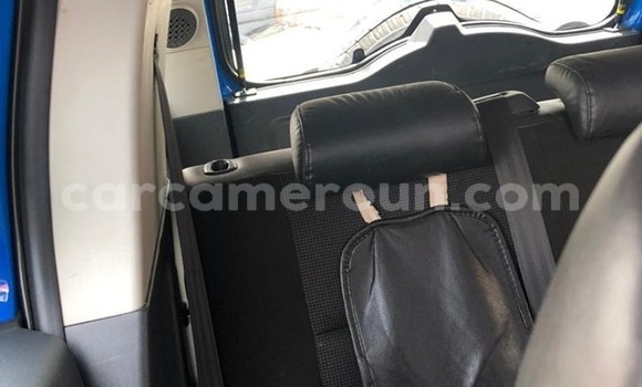 Sayi Na hannu Toyota FJ Cruiser Blue Mota in Douala a Ƙasar Kamaru Sayi Na hannu Toyota FJ Cruiser Blue Mota in Douala a Ƙasar Kamaru