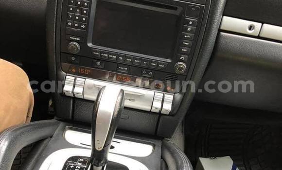 Sayi Na hannu Porsche Cayenne Black Mota in Douala a Ƙasar Kamaru Sayi Na hannu Porsche Cayenne Black Mota in Douala a Ƙasar Kamaru