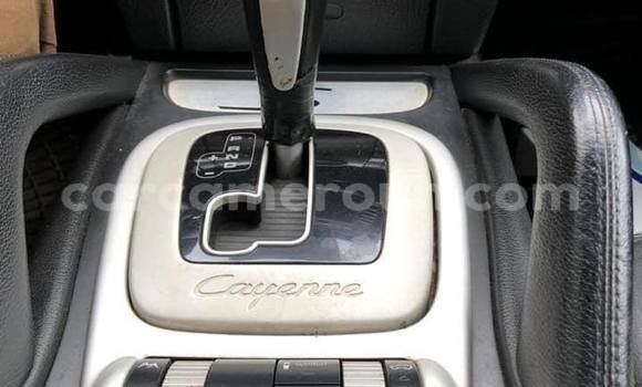 Sayi Na hannu Porsche Cayenne Black Mota in Douala a Ƙasar Kamaru Sayi Na hannu Porsche Cayenne Black Mota in Douala a Ƙasar Kamaru