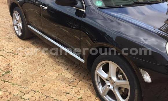 Sayi Na hannu Porsche Cayenne Black Mota in Douala a Ƙasar Kamaru Sayi Na hannu Porsche Cayenne Black Mota in Douala a Ƙasar Kamaru