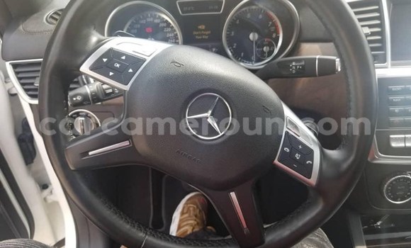 Sayi Na hannu Mercedes‒Benz ML–Class White Mota in Douala a Ƙasar Kamaru Sayi Na hannu Mercedes‒Benz ML–Class White Mota in Douala a Ƙasar Kamaru