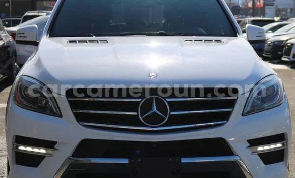 Sayi Na hannu Mercedes‒Benz ML–Class White Mota in Douala a Ƙasar Kamaru Sayi Na hannu Mercedes‒Benz ML–Class White Mota in Douala a Ƙasar Kamaru