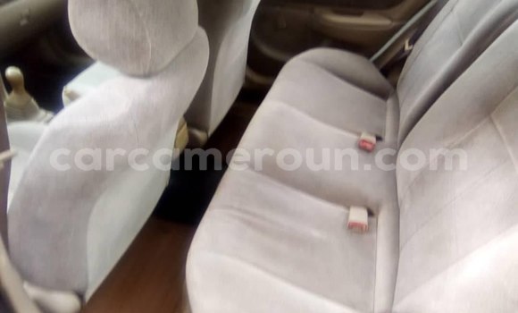 Sayi Na hannu Toyota Corolla Blue Mota in Douala a Ƙasar Kamaru Sayi Na hannu Toyota Corolla Blue Mota in Douala a Ƙasar Kamaru