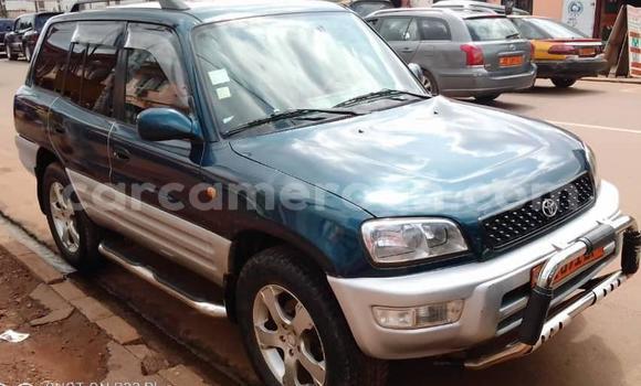 Sayi Na hannu Toyota RAV4 Green Mota in Douala a Ƙasar Kamaru Sayi Na hannu Toyota RAV4 Green Mota in Douala a Ƙasar Kamaru