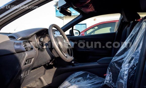 Acheter Import Voiture Toyota C-HR Autre à Import - Dubai, Adamawa Acheter Import Voiture Toyota C-HR Autre à Import - Dubai, Adamawa